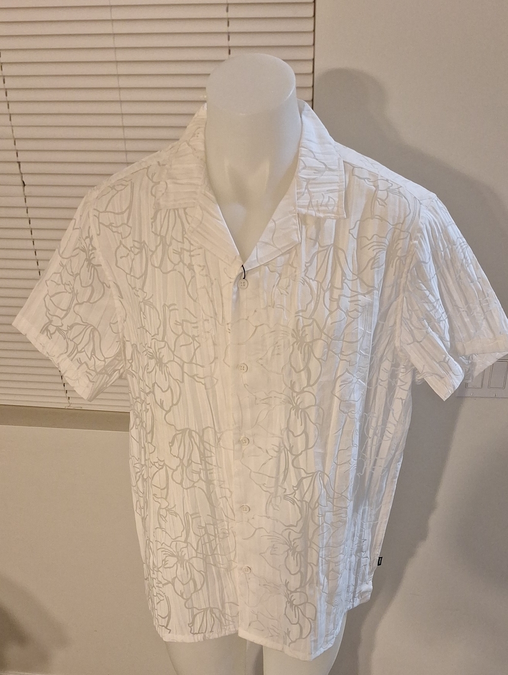 Dkny White Short-Sleeve Floral-Outline Camp-Collar Shirt